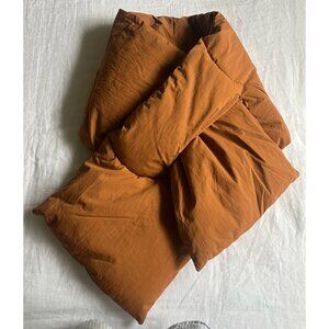 NWOT Madewell x Buffy Puffer Pull-Through Muffler Scarf in Golden Pecan